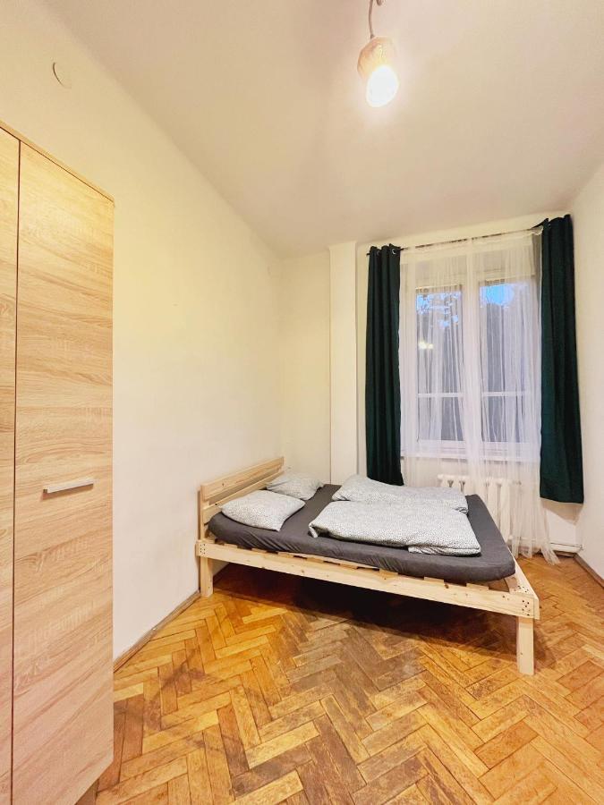 Main Square Rooms Красков Екстериор снимка