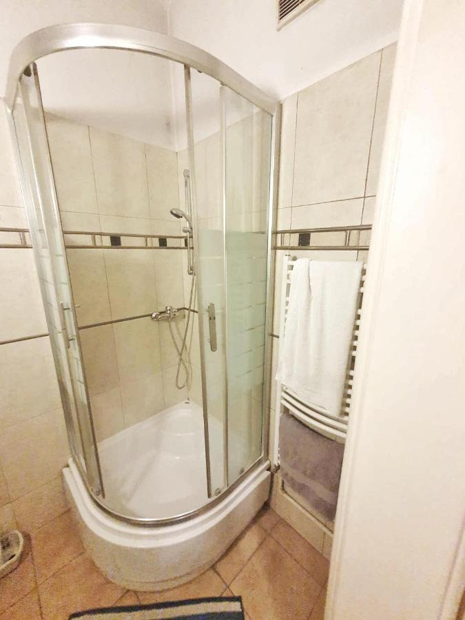 Main Square Rooms Красков Екстериор снимка