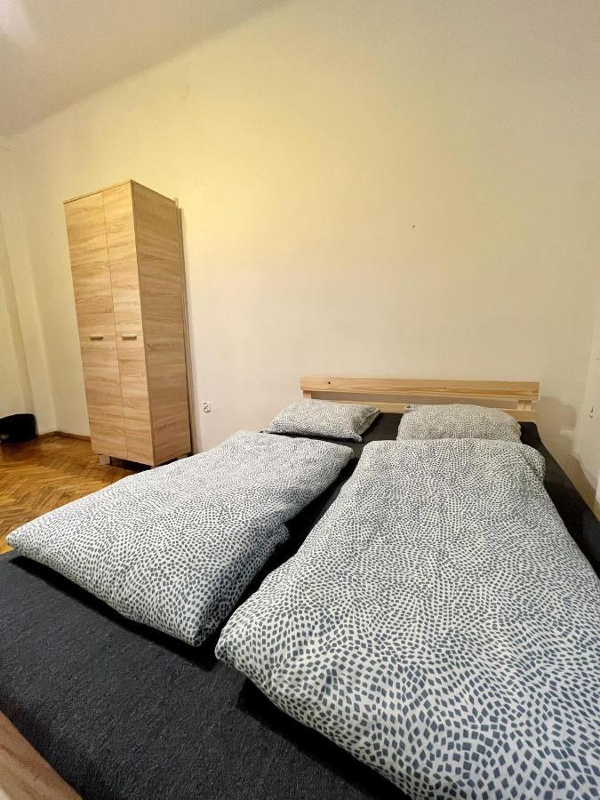 Main Square Rooms Красков Екстериор снимка